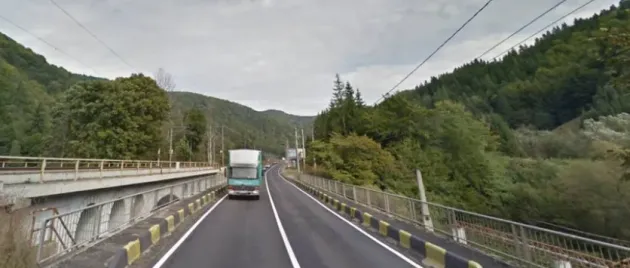 O firmă braşoveană va reconstrui podul de pe DN1, de la Azuga