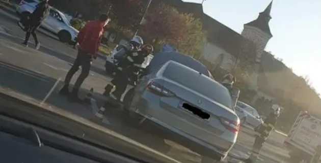Din fericire, doar o sperietură. Autobuz implicat într-un accident în giraţia Lungă - Stadionului  