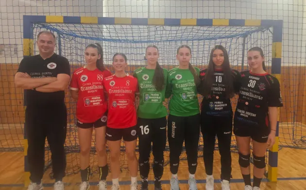 Junioare de la Corona, Transilvania şi Kids Tâmpa, convocate la loturile naţionale