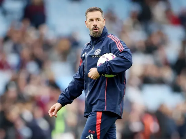 Ruud van Nistelrooy pleacă de pe Old Trafford
