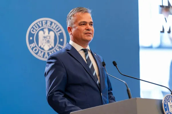 Adrian Veştea îşi va prelua mandatul de preşedinte al Consiliului Judeţean Braşov în 21 noiembrie. Alături de el vor depune jurământul 23 de consilieri judeţeni