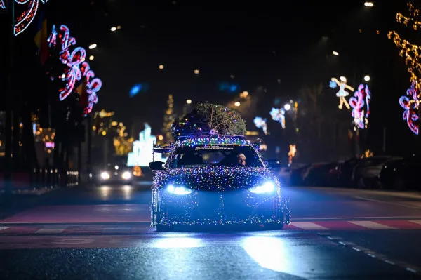 O apariţie spectaculoasă de Crăciun: Elsa, de la Braşov