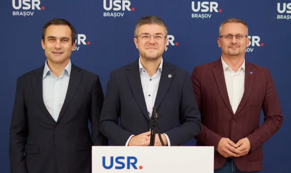 La final de an, liderii USR Brașov urează brașovenilor un an nou mai bun și își iau angajamentul de a munci necontenit în Parlament pentru interesele județului