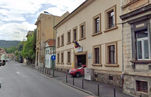 Doi ani într-unul, pentru elevii foarte buni la învăţătură