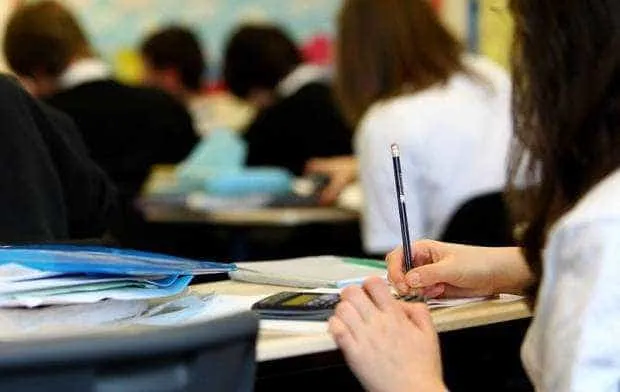Desfiinţarea inspectoratelor şcolare este amânată până la începutul anului şcolar 2026-2027