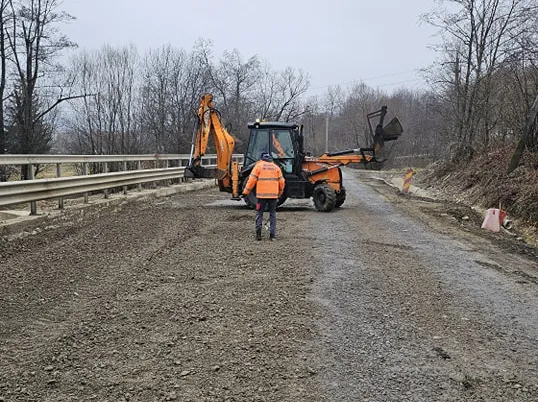 „Uliţa” DN 73A Râşnov - Predeal a intrat în reparaţii. Trebuia să fie finalizată de luna trecută
