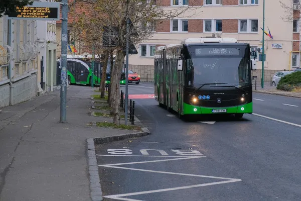 Traseu mai lung pentru autobuzele RATBV de pe linia 16. Pentru o perioadă, acestea vor avea capătul pe strada Mică