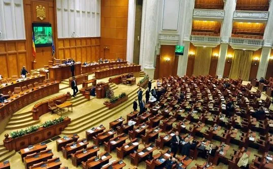 Dreapta radicală are acelaşi număr de parlamentari cât au împreună PNL, USR şi UDMR 