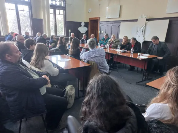 Arc peste timp, la 35 de ani de „libertate”. „Nici în ziua de astăzi, aceşti domni care erau la conducere în `89 nu ne lasă în pace”