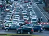 Soluţia pentru blocajele din giratorii: mutăm zebrele. Şi mai departe de intersecţii, cu „insulă” pentru traversat strada în 2 etape