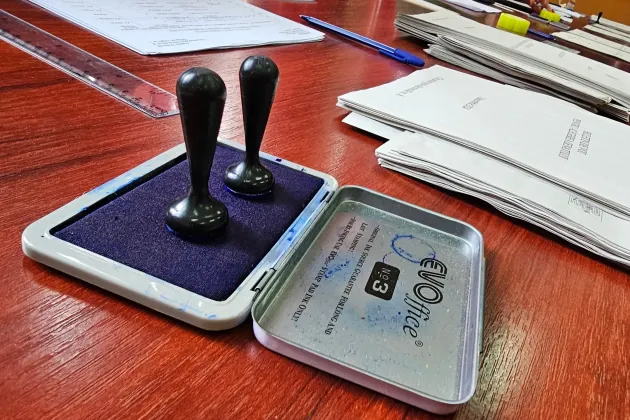 Membrii secţiilor de votare îşi primesc banii