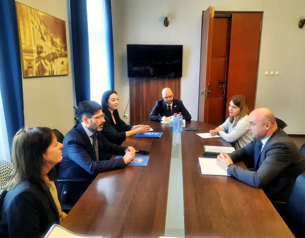 Problema refugiaţilor, discutată cu reprezentanţii ONU, la Braşov