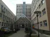 Doar 10 minute, cu papuci, mănuşi şi mască: Spitalul Judeţean Braşov a limitat programul de vizită  din cauza numărului mari de infecţii respiratorii