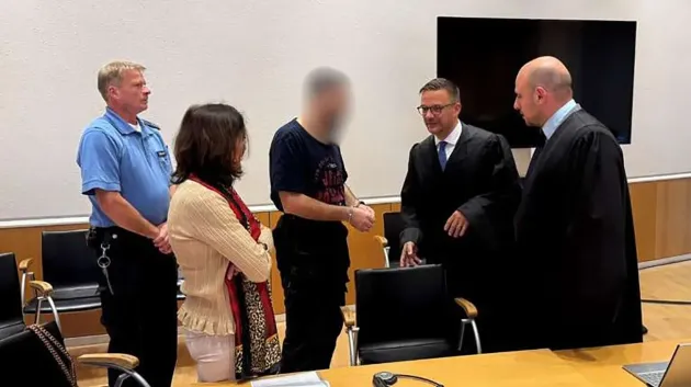 Şi-a distrus viaţa în Germania. Fost pompier în Braşov, trăia într-o cabină de TIR pentru a-şi plăti casa. De un an e în închisoare pentru că a tras cu arma într-un alt camionagiu