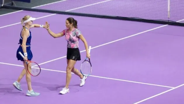 Monica Niculescu şi Fanny Stollar au pierdut finala probei de dublu la Hobart