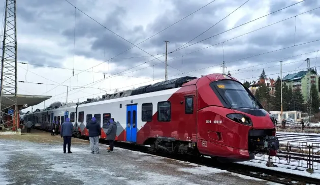 „Săgeata roşie” Bucureşti - Braşov, nepotrivită pentru curse lungi?