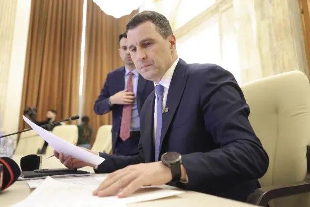 După Fitch, şi S&P a revizuit perspectiva României la negativă