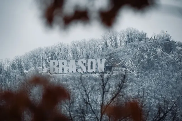 Dimineţi „congelator” la Braşov. Urmează două nopţi de ger crunt  