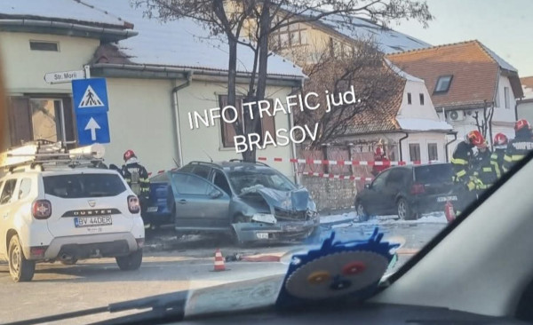 Şi-au făcut maşinile praf la Morii - De Mijloc  