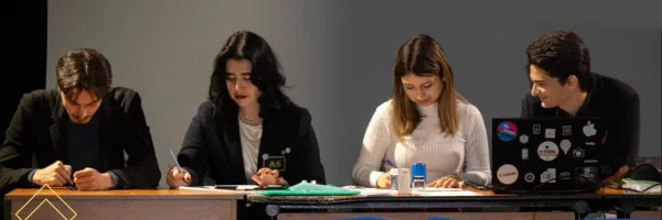 Ce are de spus Consiliul Elevilor din Braşov despre „opţionalele” Istorie şi Geografie