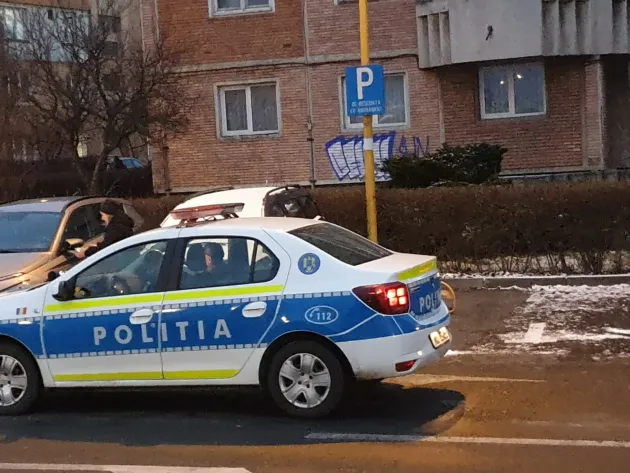 Urmărită pe stradă, de dimineaţă
