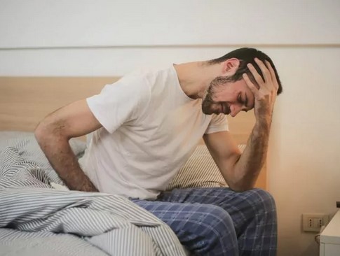 Gesturi ciudate pe care le faci atunci când eşti bolnav