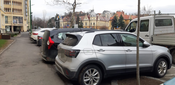 „Lăudat” și amendat