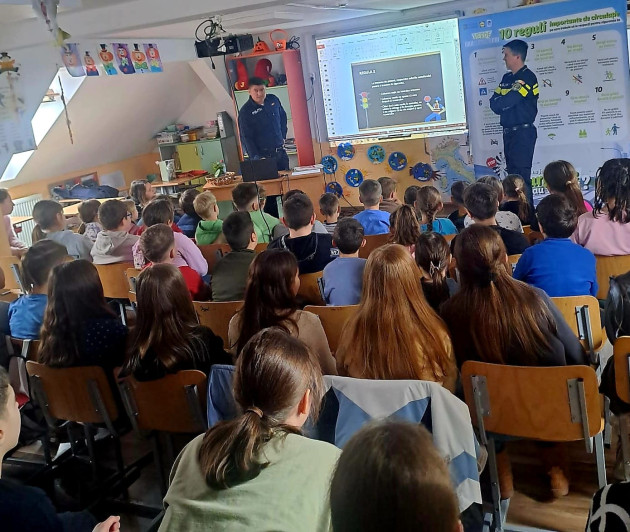 Cu Poliţia, lecţie deschisă