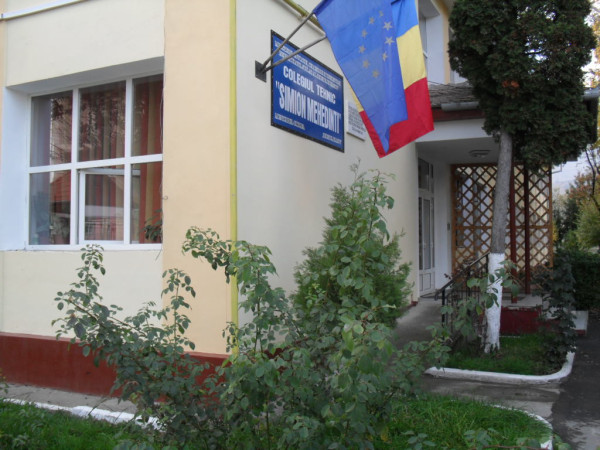 O lecție cu Poliția, protecția fizică și virtuală