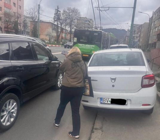Un taximetrist grăbit şi nesimţit