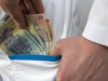 „Atenţia” pentru medic, transformată legal în donaţie pentru spital