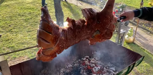 Cină muncitorească cu „live cooking”: Hotelierii din Braşov pregătesc deja minivacanţa de 1 Mai
