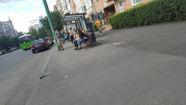 RATBV cumpără 10 adăposturi pentru staţiile de călători
