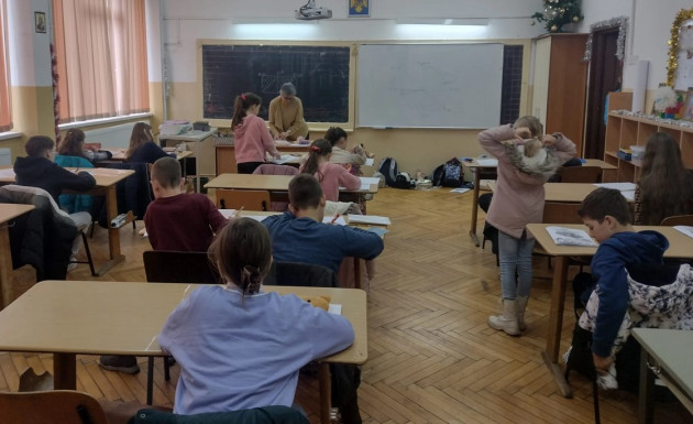 Elevii de la şcolile private şi confesionale nu vor primi burse de merit pentru premiile luate la concursurile naţionale