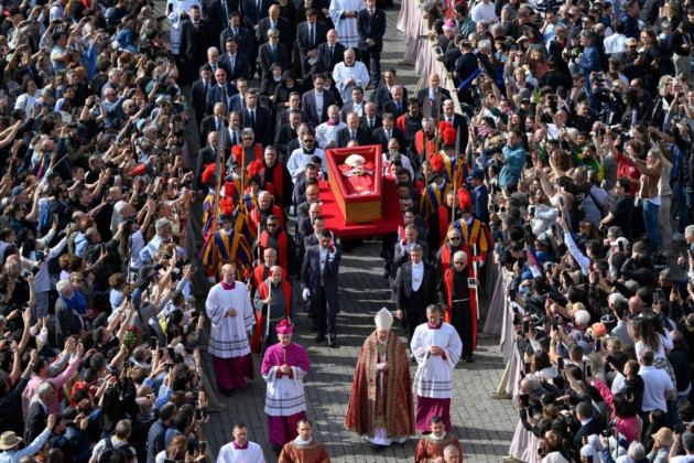 Sâmbătă, zi de doliu naţional în memoria Sanctităţii Sale, Papa Francisc