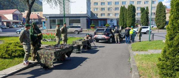 Oriunde. Oricând. La datorie! Ziua Forţelor Terestre, marcată la Braşov, în ziua patronului spiritual, Sfântul Gheorghe, purtătorul de biruinţă
