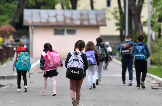 Migraţia şcolară :„Ar trebui să facem diferenţa dintre cei care locuiesc stabil la o adresă şi cei cu viză de flotant”