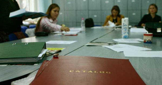 Şcolile nu vor mai putea să ţină posturi blocate  