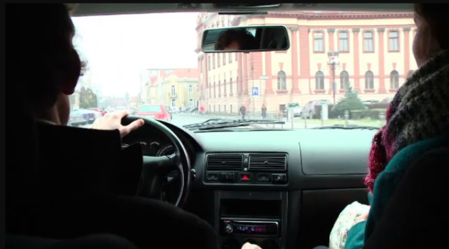 Uber întinde „plasa” abonamentului şi la noi. În SUA au proces 