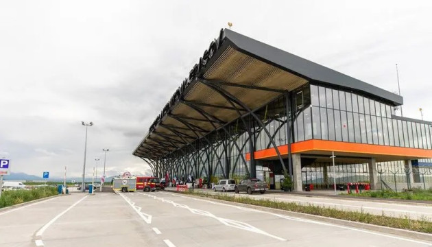 Aeroportul Internațional Brașov - Ghimbav caută un pompier. Dosarele de candidatură se pot depune până în 20 mai