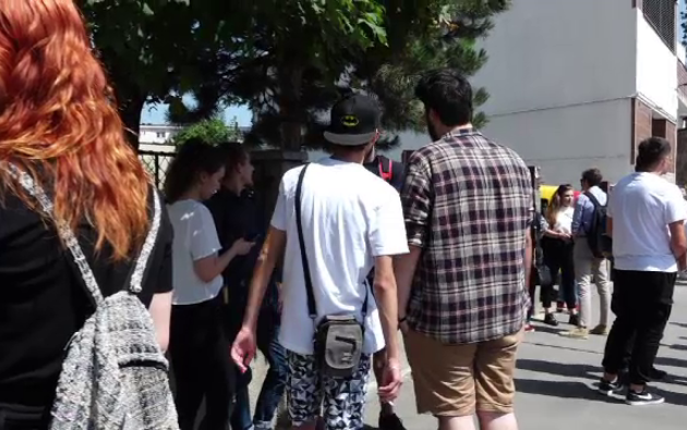 Săptămâna viitoare – ultima de şcoală pentru liceenii din ani terminali. Încep înscrierile pentru Bacalaureatul scris 