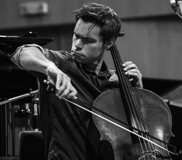 Un violoncelist bulgar va cânta alături de orchestra Filarmoncii Braşov, într-un concert dirijat de Cristian Oroşanu