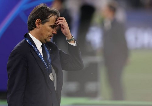 Inter Milano anunţă despărţirea de Simone Inzaghi