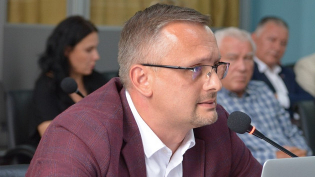 Se cere verificarea concursului pentru consiliul de administraţie al Aeroportului Braşov  