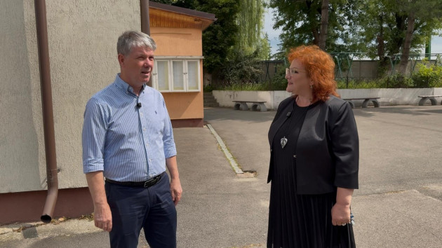 Toate şcolile din Braşov încep noul an şcolar cu mobilier şi echipamente noi