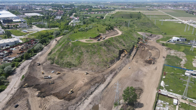 Peste un an va fi parc. Au început lucrările de închidere a fostului depozit de deşeuri menajere al municipiului Braşov