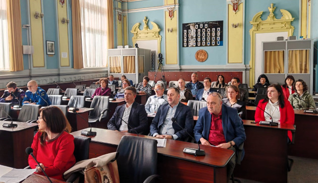 O vară cu două comisii la Braşov