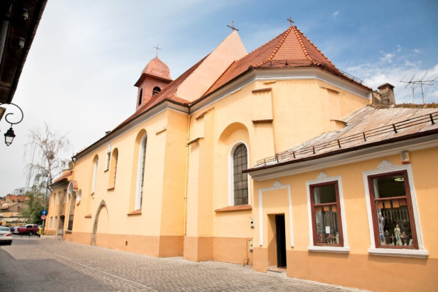 Anul 300 la Braşov, pentru Biserica Franciscană. Procesiune religioasă în centrul istoric al oraşului