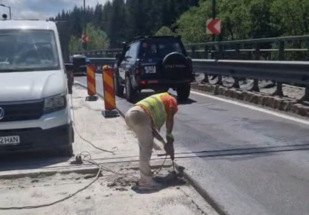 Șantiere pe mai multe drumuri din județul Brașov. Au fost instituite restricții de circulație 