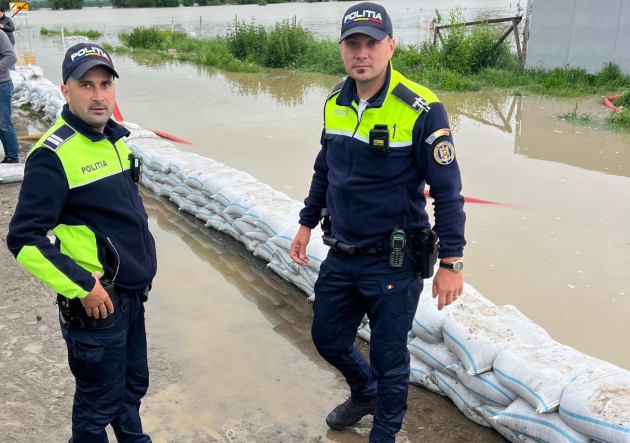 Situaţia de la Poliţie: drumuri închise vineri